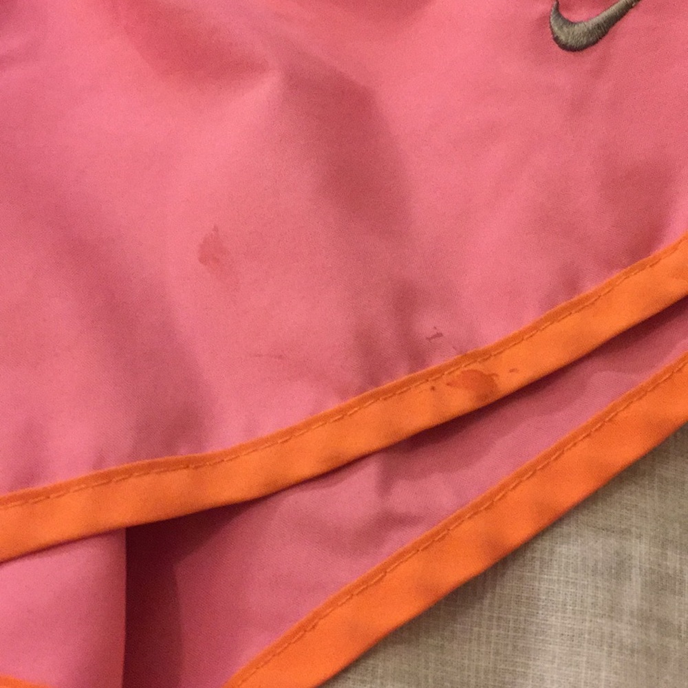 NIKE SHORTS - Picture 2 of 2